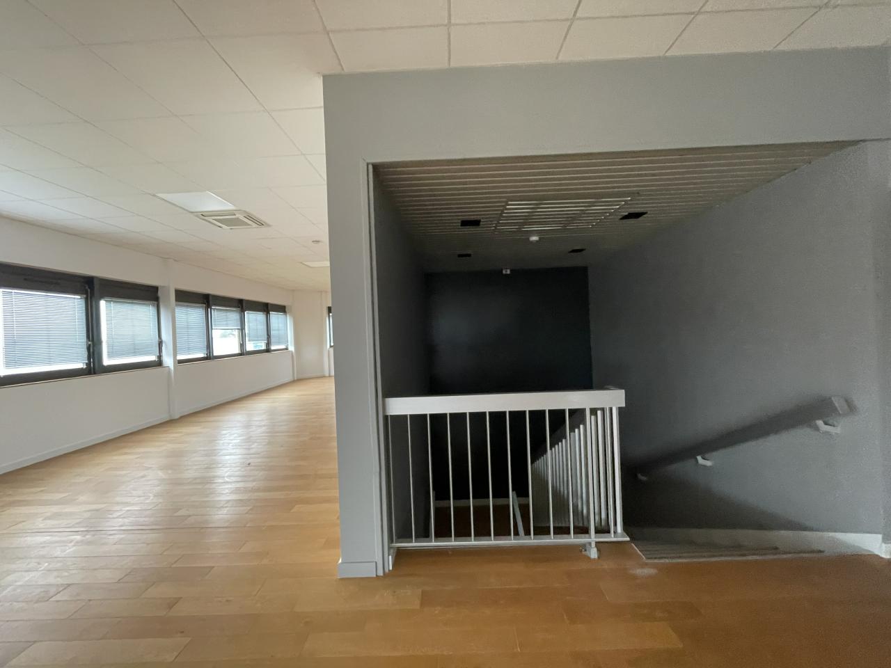 Bureau Nantes 375m² Location bureau Nantes Loire-Atlantique OLBUR2112413 3
